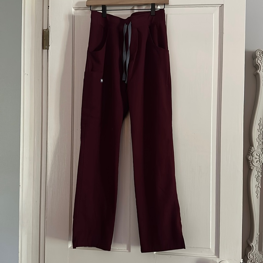 XS cargo regular length Figs scrub pant